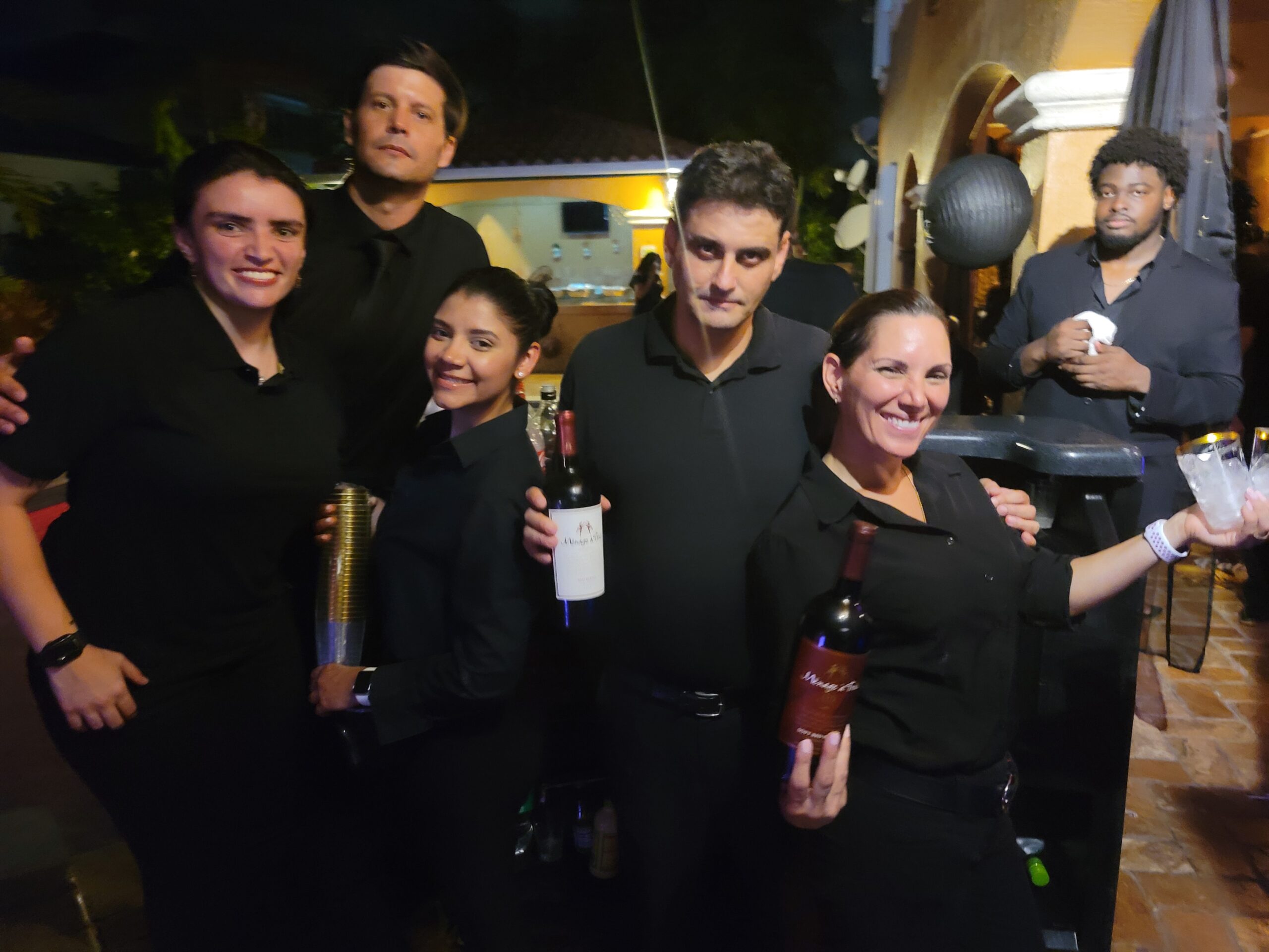 "Talento local, entrenado por 786-Bartend"